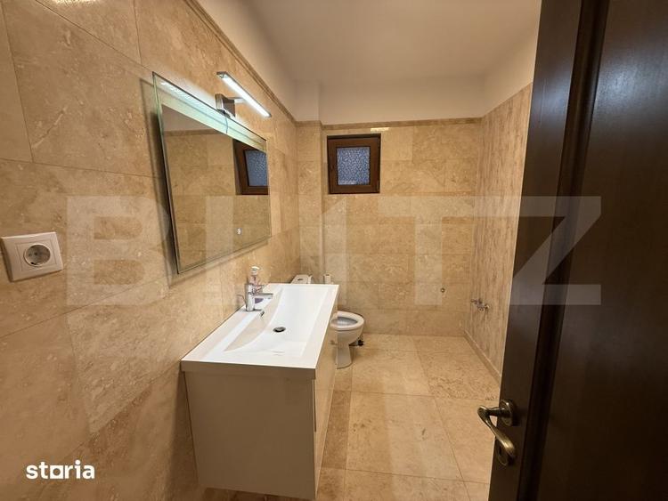 Casă cu 6 camere cu Teren 3173 Mp în Central