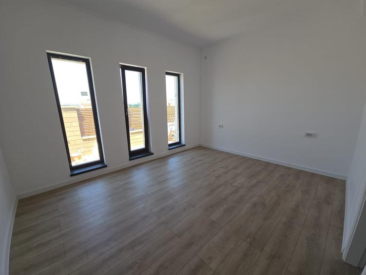 Casă cu 3 camere cu Teren 375 Mp în Berceni