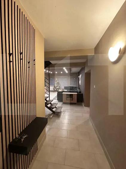 Apartament cu 4 camere decomandat în Central