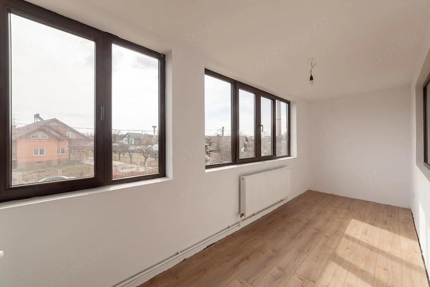 Casă cu Teren 4563 Mp în Central