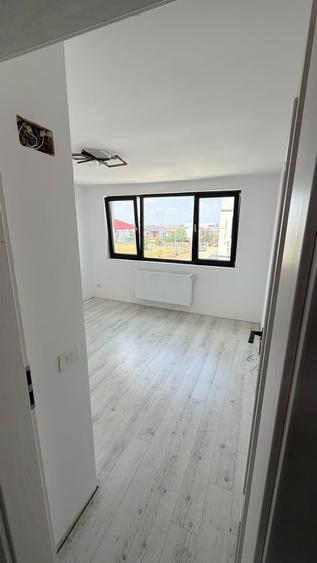 Apartament cu 3 camere decomandat în Măgurele