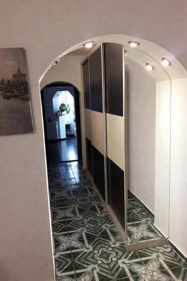 Apartament cu 3 camere decomandat, mobilat în Cug