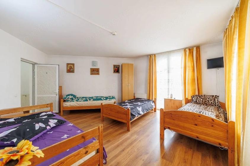 Casă cu 9 camere cu Teren 224 Mp în Găvana