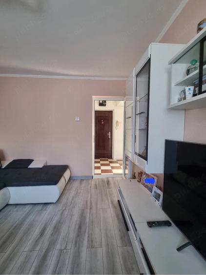Apartament cu 3 camere decomandat în Tomis Nord
