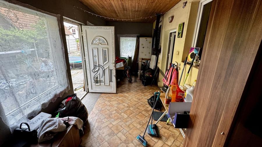 Casă individuală cu 3 camere cu Canalizare în Central