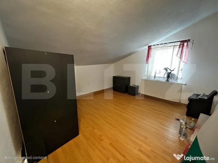 Casă cu 8 camere cu Teren 1000 Mp în Bărăbanț