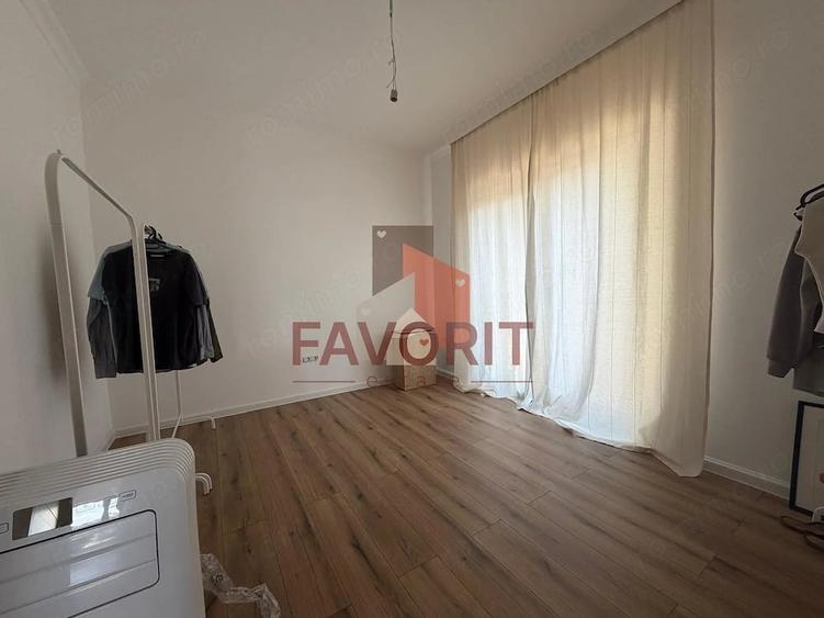 Casă cu 7 camere cu Teren 500 Mp în Săcălaz