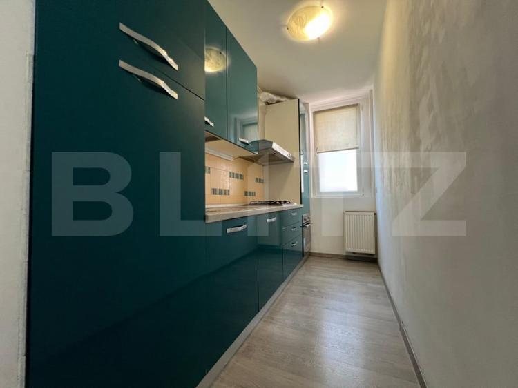 Apartament cu 2 camere de inchiriat Zona Centrala, bl - 3