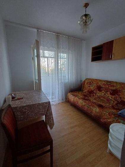 Apartament cu 2 camere decomandat în Exterior Vest