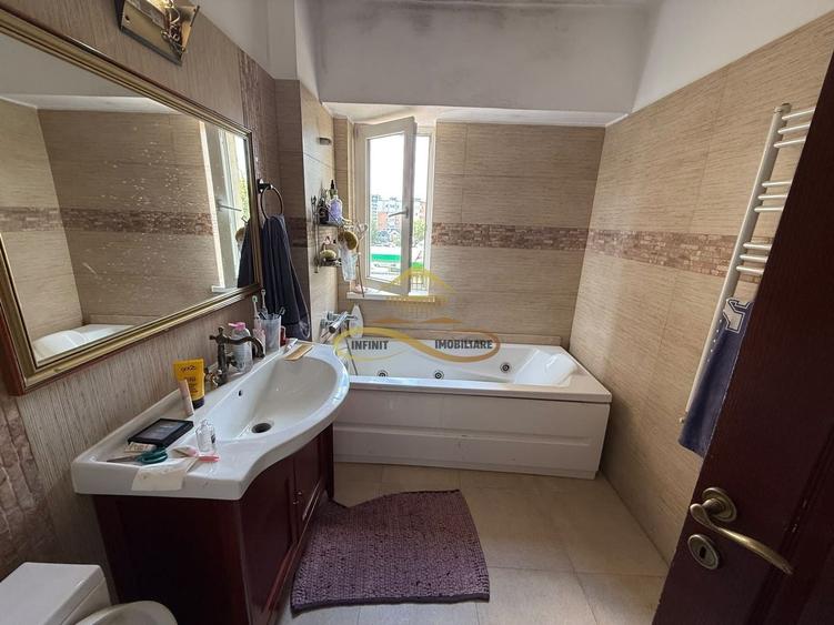 Apartament cu 4 camere decomandat în 9 Mai