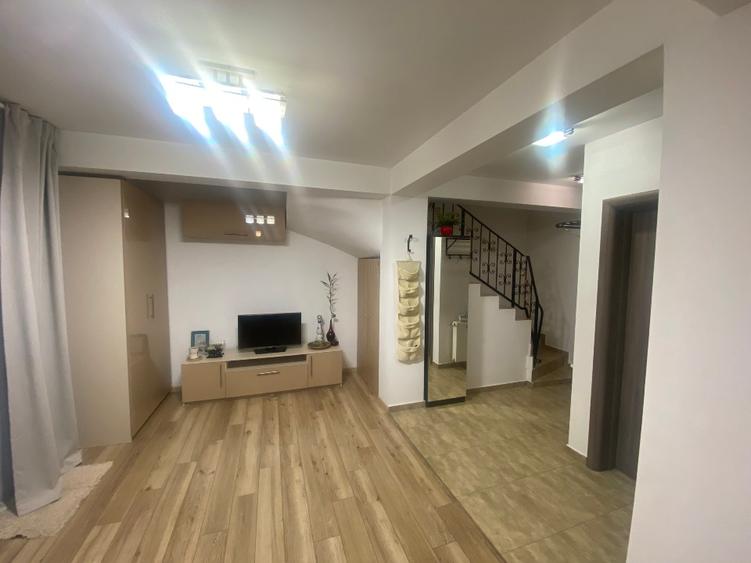 Duplex cu 4 camere cu Teren 150 Mp în Dobroești