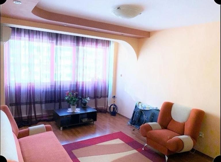 Apartament cu 3 camere semidecomandat în Ultracentral