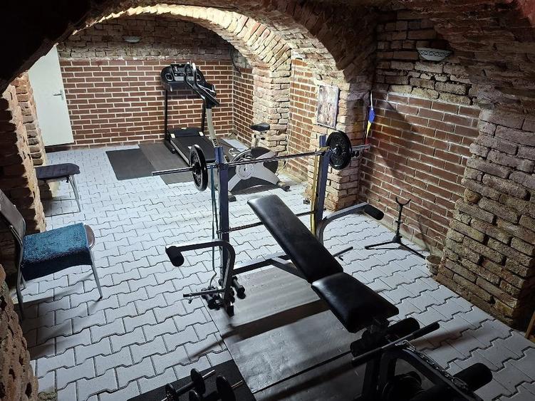 Casă cu 3 camere cu Teren 255 Mp în Central