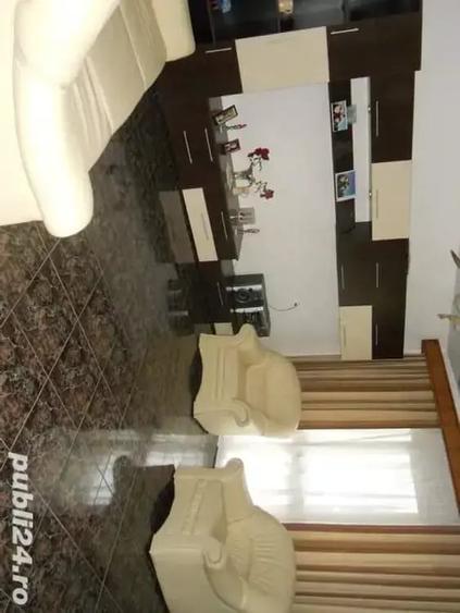 Casă cu 8 camere cu Teren 200 Mp în Gherla