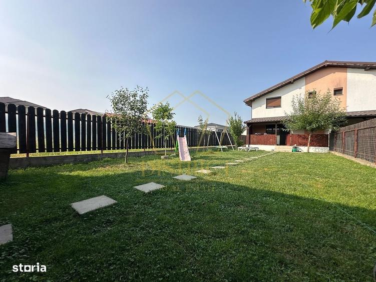 Casă cu 4 camere în Central