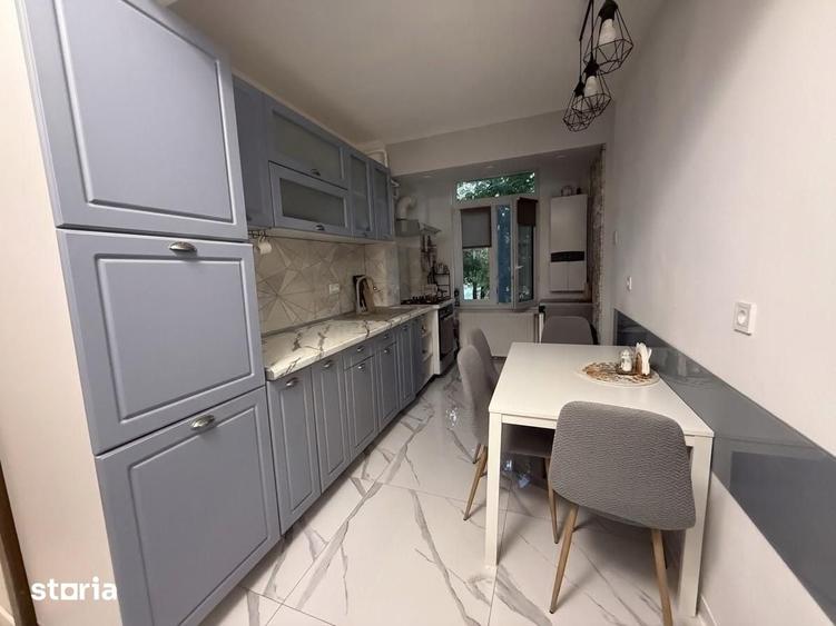 Apartament cu 3 camere semidecomandat în Central