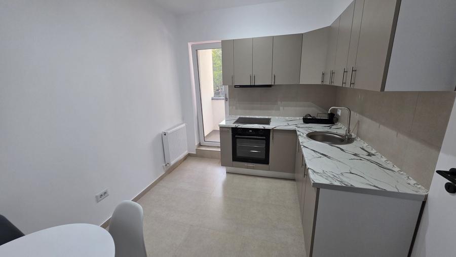 Apartament cu 2 camere semidecomandat în Păcii