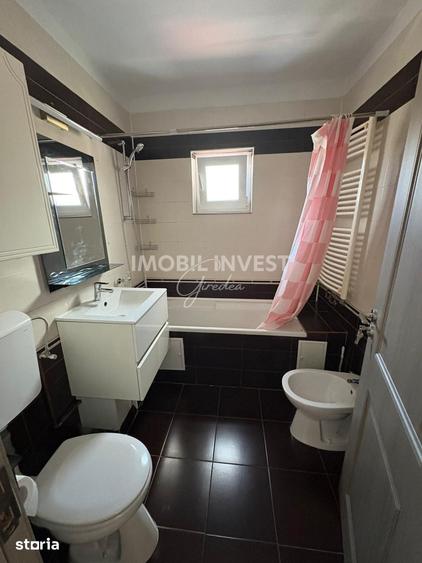 Apartament cu 3 camere în Cetate
