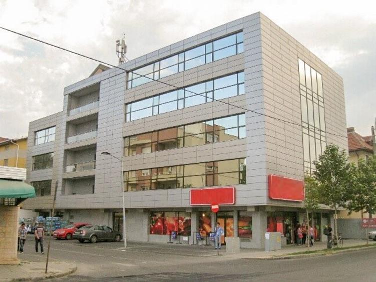 Birou, de 210 mp, în P-ta Presei Libere