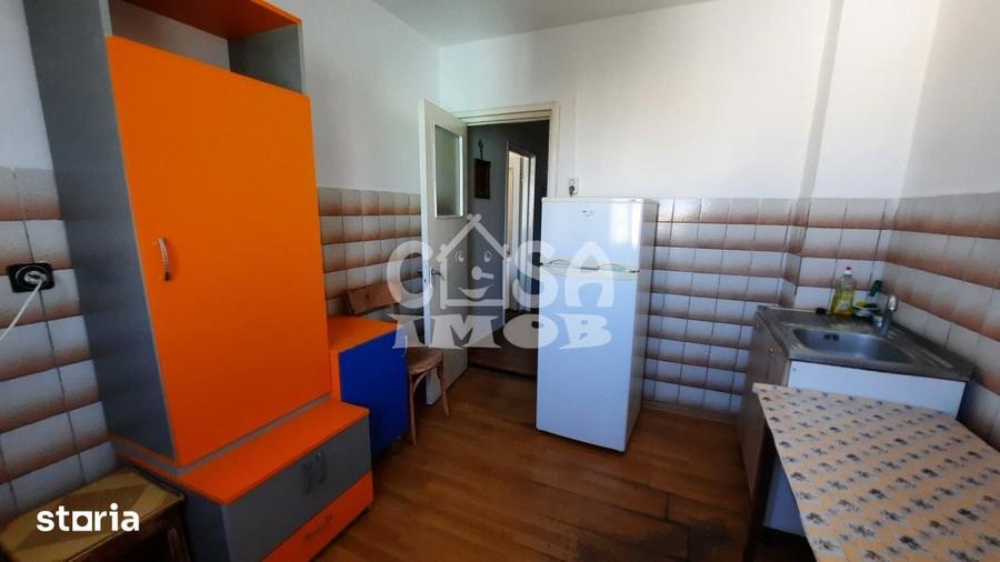 Apartament cu 2 camere semidecomandat în Micro 6