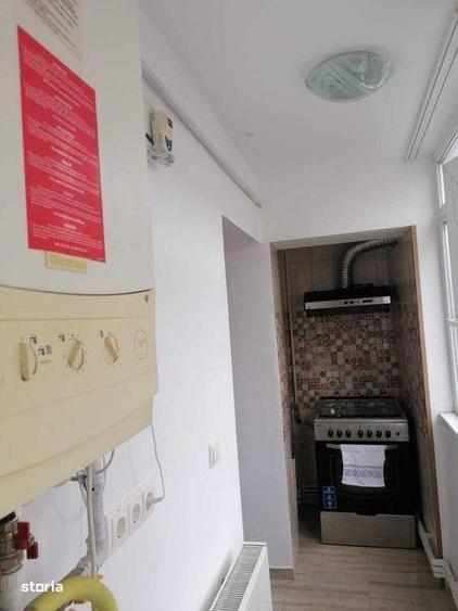 Apartament cu 3 camere decomandat în Micro 4
