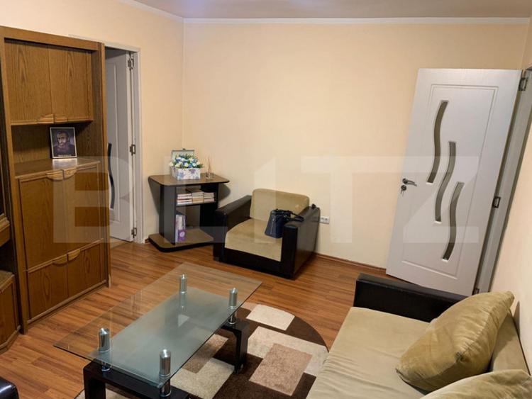 Apartament cu 2 camere semidecomandat în Cetate