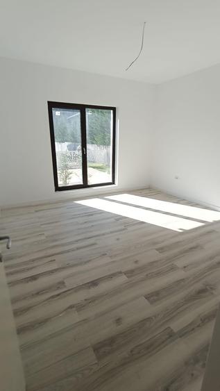 Apartament cu 3 camere decomandat în Găgeni