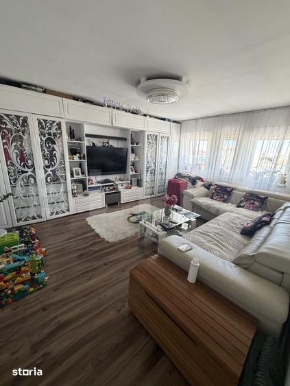 Apartament cu 3 camere în Soarelui