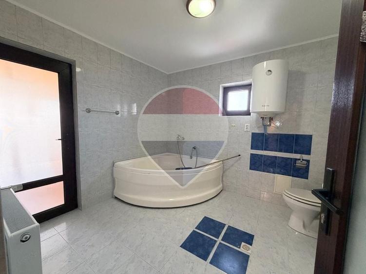 Casă individuală cu 4 camere cu Teren 460 Mp în Brestei