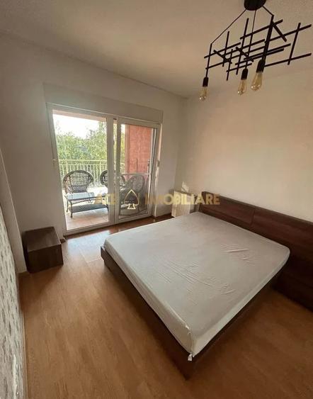 Apartament cu 3 camere semidecomandat, mobilat în Chitila