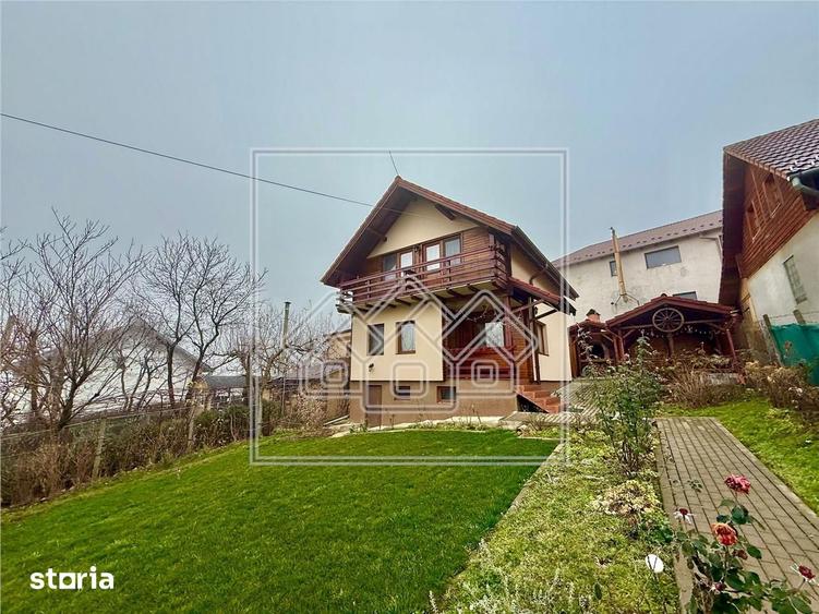 Casă cu 4 camere cu Teren 501 Mp în Sadu
