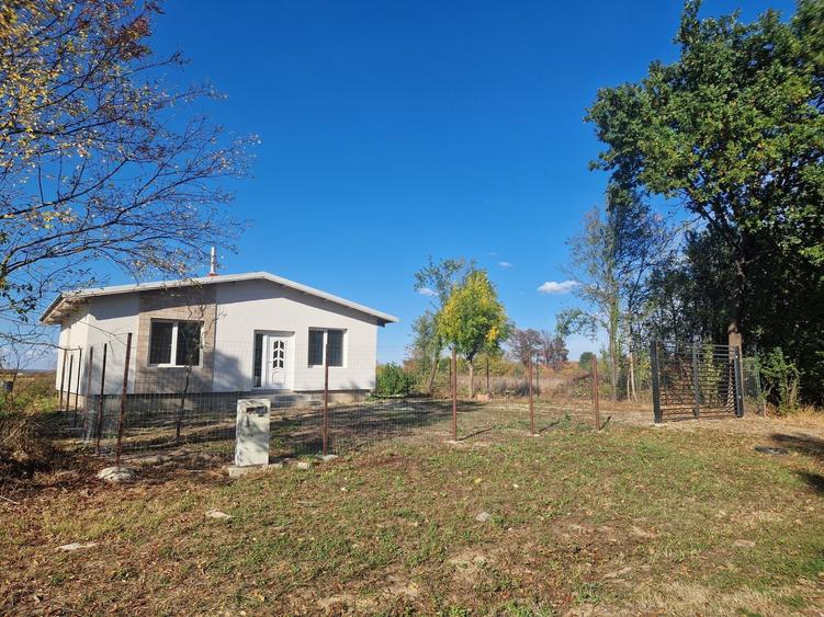 Casă cu 2 camere în Păru