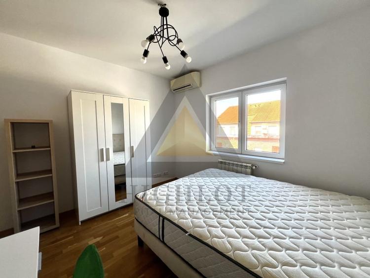 Apartament cu 4 camere decomandat, mobilat în Iancu Nicolae