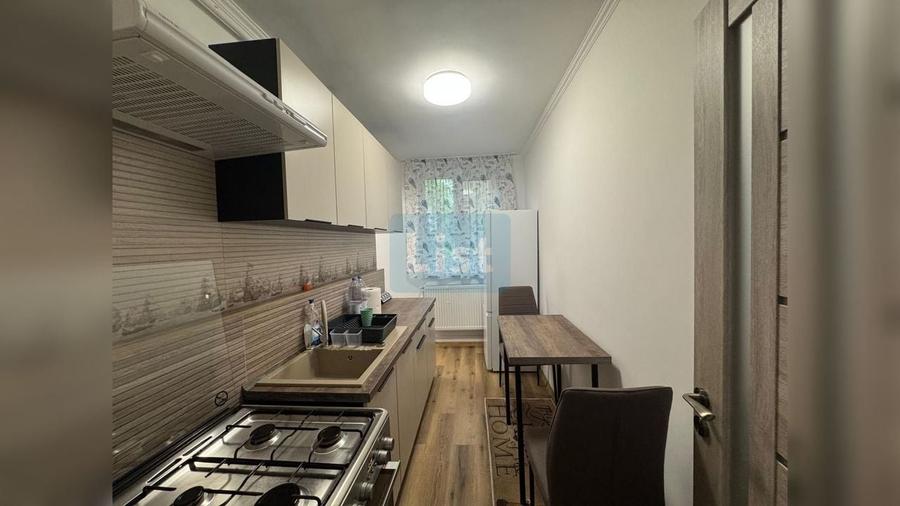 Apartament cu 3 camere semidecomandat în Central