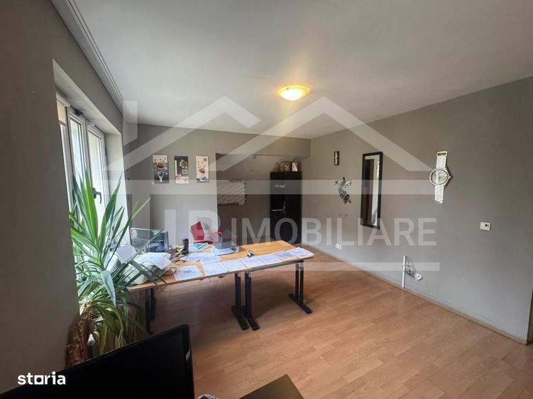 Casă cu 4 camere în Vulcan