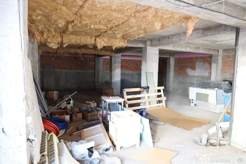 Spațiu comercial, de 317 mp, în Ipotești