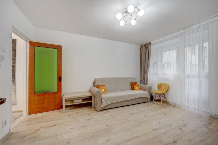 Apartament cu 2 camere semidecomandat, mobilat în Drumul Taberei