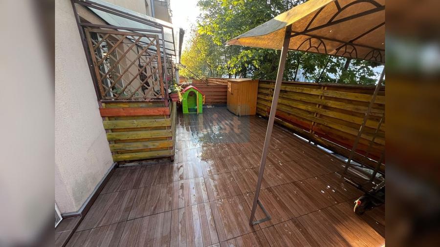 Apartament cu 3 camere semidecomandat în Grigorescu