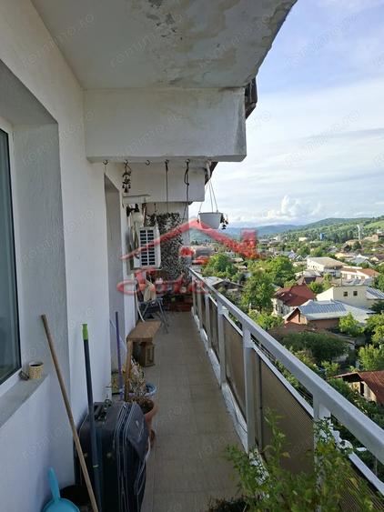 Apartament cu 3 camere decomandat în Cuza