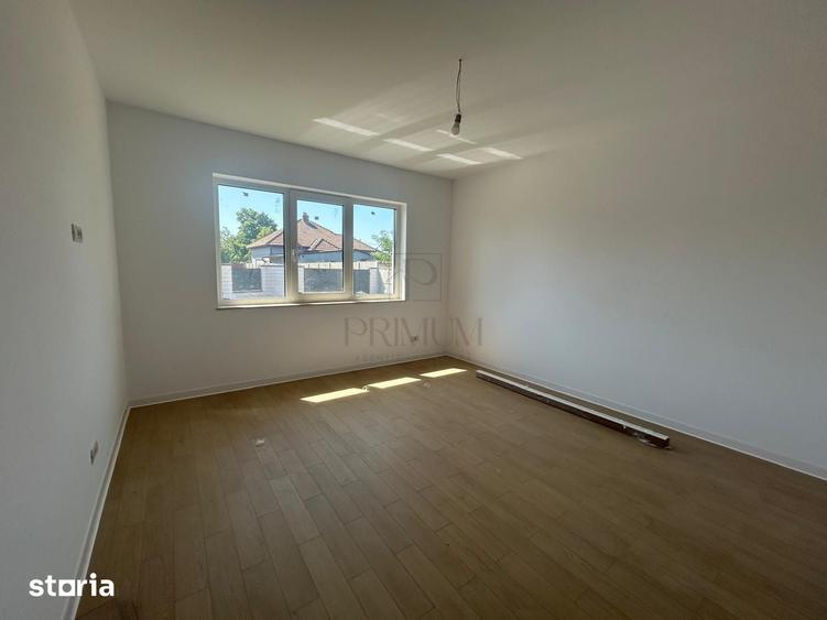 Casă cu 4 camere cu Teren 400 Mp în Sânmihaiu Român