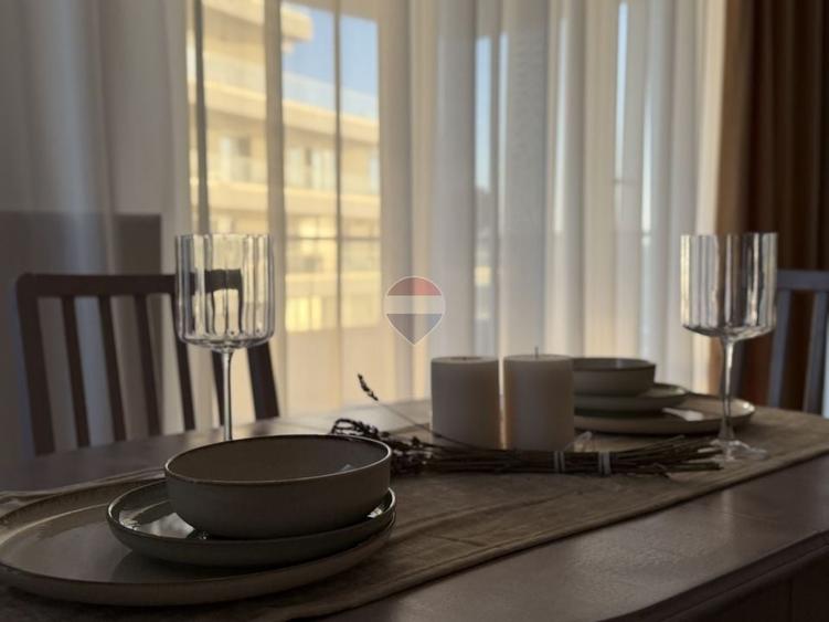 Apartament cu 3 camere semidecomandat în Central