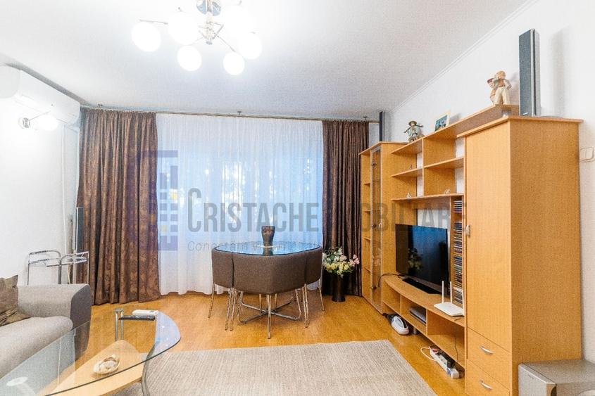 Apartament cu 3 camere decomandat, mobilat în Aviației