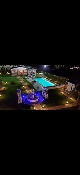 Casă individuală cu 7 camere cu Teren 1687 Mp în Domnești