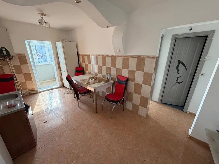 Apartament 2 camere, etaj 2 - zona Industriala - 7