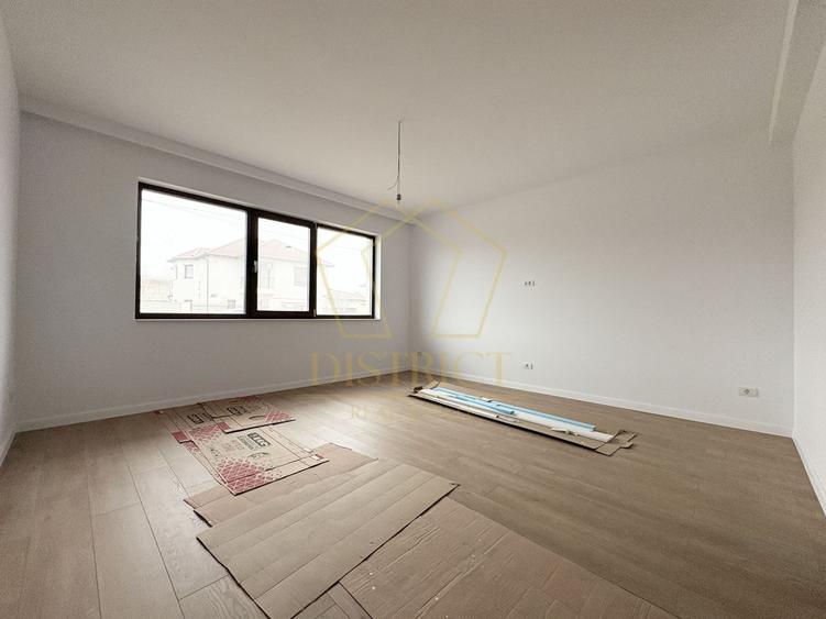 Duplex cu 4 camere cu Canalizare în Giroc