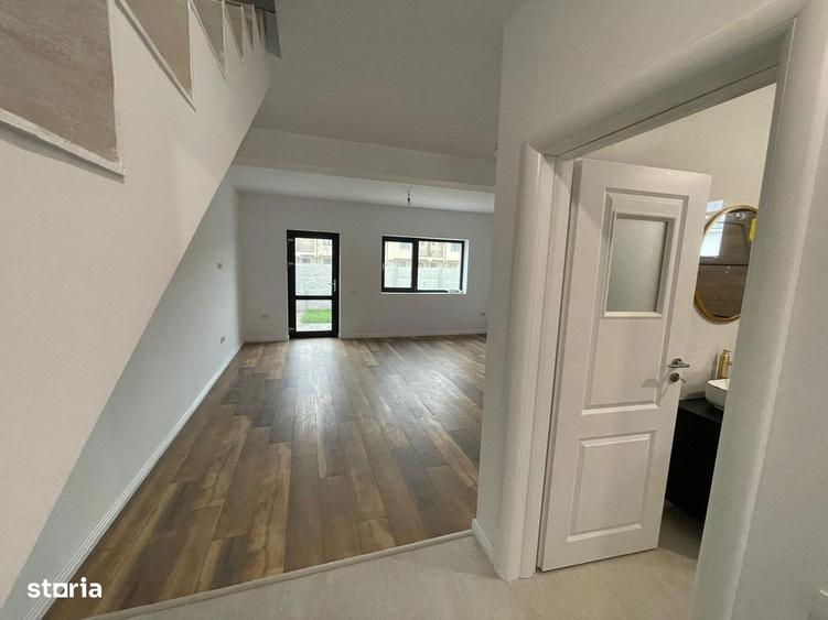 Casă cu 5 camere cu Teren 250 Mp în Central