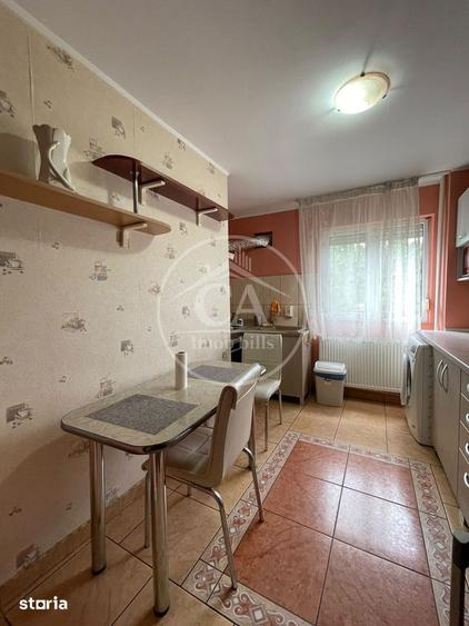 Apartament cu 3 camere decomandat în Sânmartin
