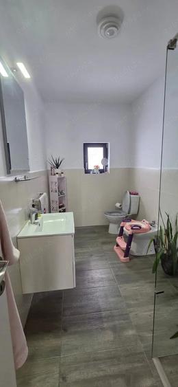 Casă cu Teren 550 Mp în Săsar