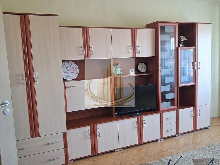 Apartament cu 3 camere decomandat în Lugojului