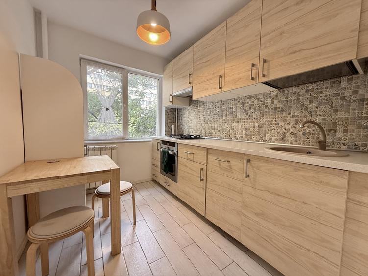 Apartament cu 2 camere decomandat, mobilat în Dristor